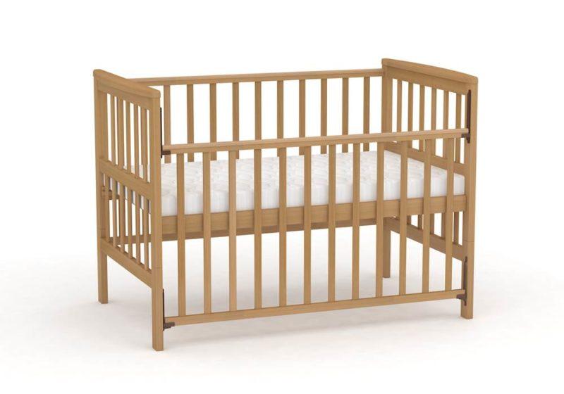 детская кроватка из дерева